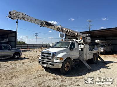 Ford F-750 Tracked Digger Derrick