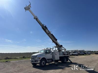 Altec DC47-TR, 23,790 Lb Digger Derrick