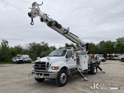 Altec DM47TR, 23,790 Lb Digger Derrick