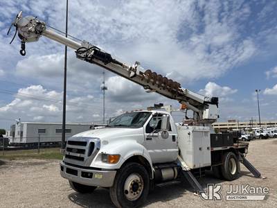 Altec DC47-TR, 23,790 Lb Digger Derrick