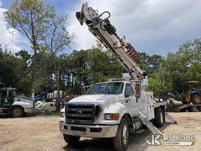 Altec DC47-TR, 23,790 Lb Digger Derrick