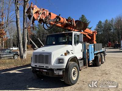 Altec D4065-TR, 29,310 Lb Digger Derrick