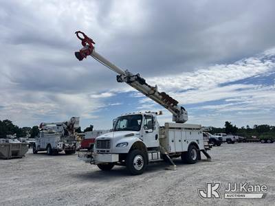 Freightliner M2 106 Tracked Digger Derrick