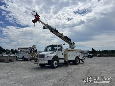 Freightliner M2 106 Tracked Digger Derrick