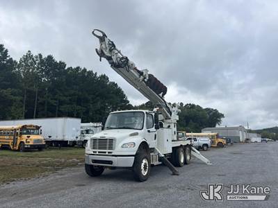 Freightliner M2 106 Tracked Digger Derrick