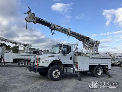 Freightliner M2 106 Tracked Digger Derrick