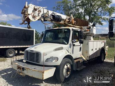 Freightliner M2 106 Tracked Digger Derrick
