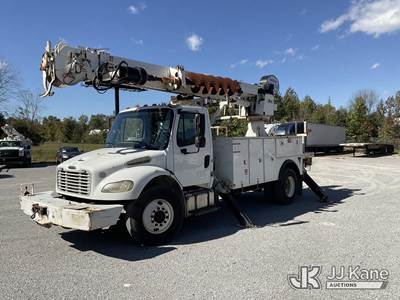 Altec DM47B-TR, 23,790 Lb Digger Derrick