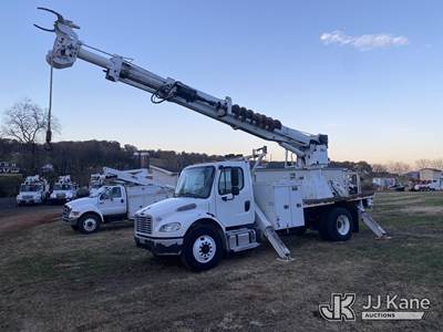 Altec DM47-BTR, 23,790 Lb Digger Derrick