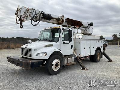 Altec DM47B-TR, 23,790 Lb Digger Derrick