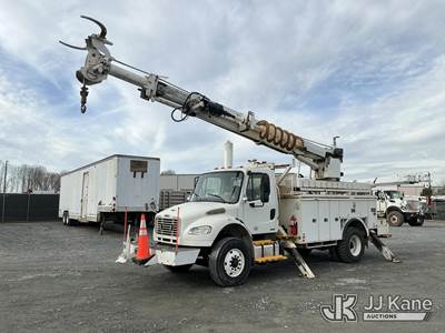 Altec DM47TR, 23,790 Lb Digger Derrick