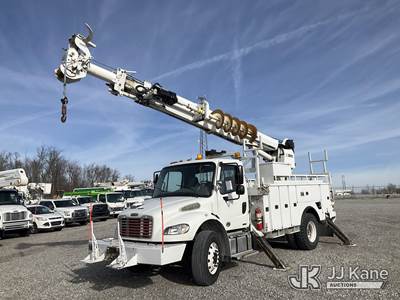 Altec DM47-TR, 23,790 Lb Digger Derrick