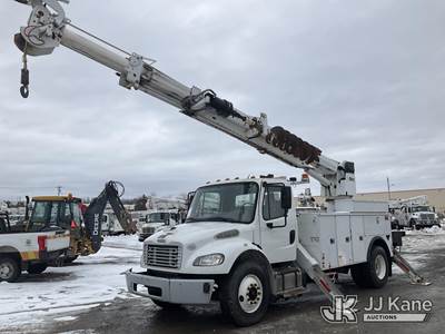 Altec DM47B-TR, 23,790 Lb Digger Derrick