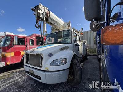 Altec DM47-TR, 23,790 Lb Hydraulic Crane