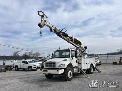 Altec DM47B TR, 23,790 Lb Digger Derrick