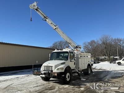 Altec DM47-TC, 14,240 Lb Digger Derrick