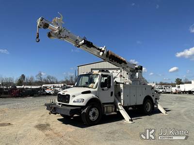 Altec DM47B-TR, 23,790 Lb Digger Derrick