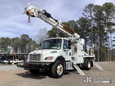 Altec DM47-BB, 17,730 Lb Digger Derrick