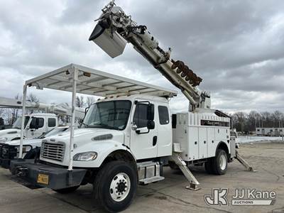 Altec DM45-TB, 26,790 Lb Digger Derrick