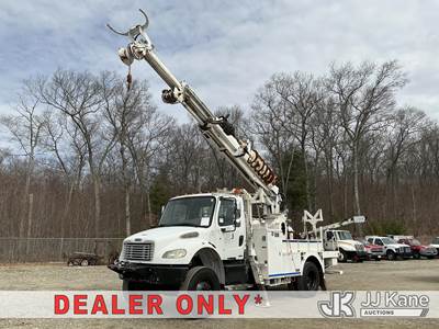 Altec DM45-BC, 16,492 Lb Digger Derrick
