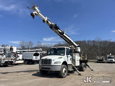 Altec DM47B TR, 23,790 Lb Digger Derrick