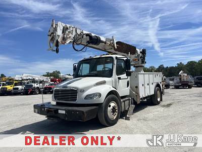 Altec DM47B-TR, 23,790 Lb Digger Derrick