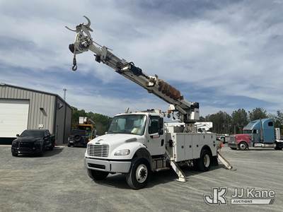 Altec DC47-TR, 23,790 Lb Digger Derrick