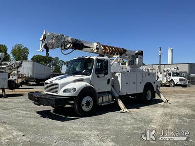 Altec DM47B-TR, 23,790 Lb Digger Derrick