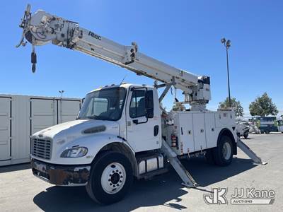 Freightliner M2 106 Tracked Digger Derrick