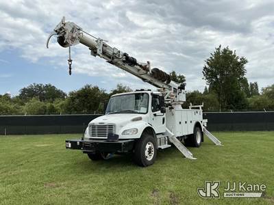 Altec DM47B-TR, 23,790 Lb Digger Derrick