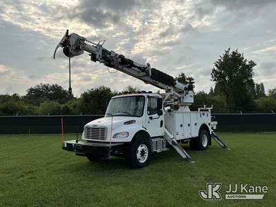 Altec DM47B-TR, 23,790 Lb Digger Derrick
