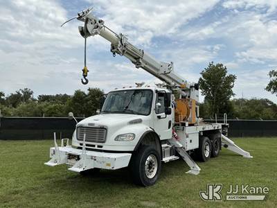 Altec D2045B-TC, 30,000 Lb Digger Derrick