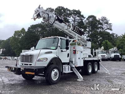Altec D2050B-TR, 30,000 Lb Digger Derrick