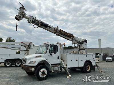 Altec DC47-T, 23,790 Lb Digger Derrick