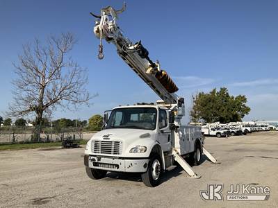 Altec DM47B-TR, 23,790 Lb Digger Derrick
