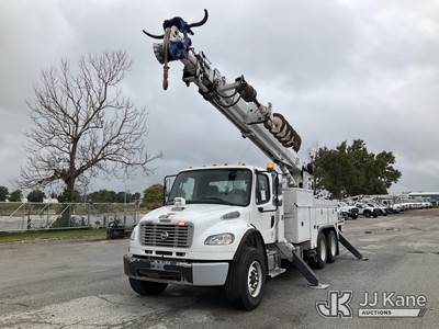 Altec D3055B TR, 26,570 Lb Digger Derrick