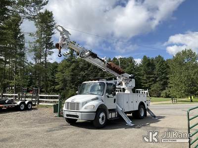 Altec DM47B-TR, 23,790 Lb Digger Derrick