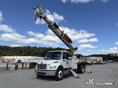 Altec DM47B-TR, 23,790 Lb Digger Derrick
