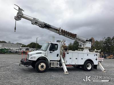 Altec DM47-BTW, 23,790 Lb Digger Derrick