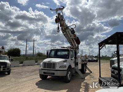 Altec DM47BTR, 23,790 Lb Digger Derrick