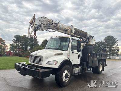 Altec DM47-BB, 17,730 Lb Digger Derrick