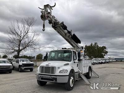 Altec DM47B-TR, 23,790 Lb Digger Derrick