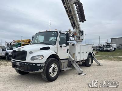 Altec DM47B-TR, 23,790 Lb Digger Derrick