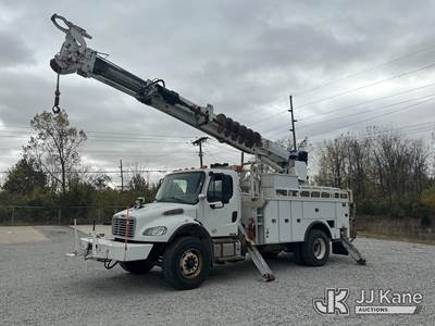 Freightliner M2 Tracked Digger Derrick