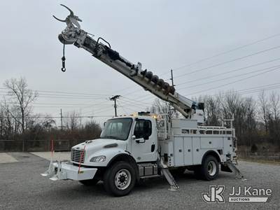 Altec DM47-TR, 23,790 Lb Digger Derrick
