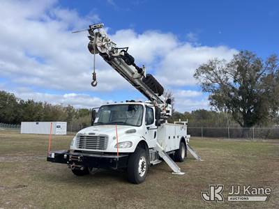 Altec DM47B-TR, 23,790 Lb Digger Derrick