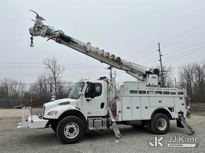 Altec DM47TR, 23,790 Lb Digger Derrick