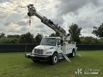 Altec DM47B-TR, 23,790 Lb Digger Derrick