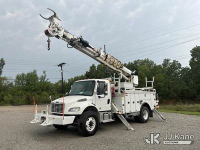 Altec DM47BTR, 23,790 Lb Digger Derrick