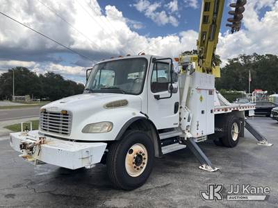 Altec DM45-TR, 26,790 Lb Digger Derrick